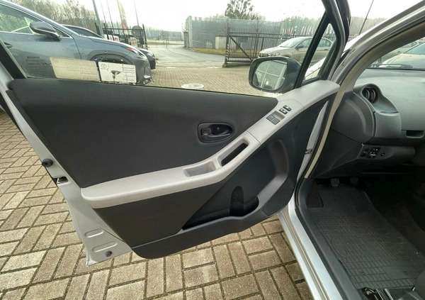 Toyota Yaris cena 18900 przebieg: 163000, rok produkcji 2010 z Olsztyn małe 254